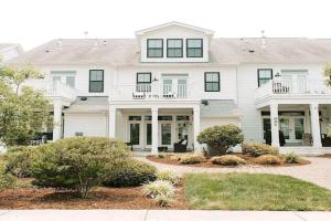 527 The Cape Henry House, Virginia Beach