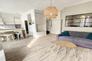 PLACE - Appartement lumineux au coeur de la Joliette Apartments, Marseille