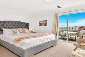 Oceanside at - Contemporary Comfort Guest house, Adelaide