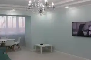 Dvuhkomnatnaya v tsentre goroda Apartments, Uralsk