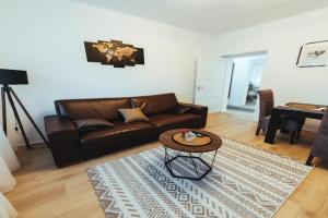 Sunny Apartment, Kraguyevats