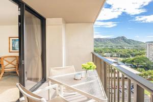 Cozy & Diamond Head View at Waikiki with Parking Apartments, Honolulu