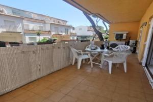 Apartamento en: A/C, Parking, a 2 Pasos de la Playa, 3 Hab, Terraza. - ES-209-12, Platja d'Aro