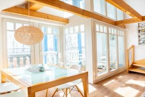 Helle Fewo mit Salzhaffblick über 2 Ebenen Apartments, Rerik