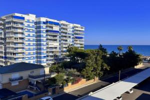 Piso a pie de playa con piscina y vistas al mar Apartments, Benicassim
