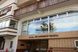 ホテルサンモリッツ志賀 Hotel, Yamanouchi