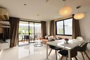 Cozy 2 Bedrooms - The Lago by AHP, Nai Harn