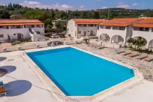 The Flower Garden Apart-hotel, Ypsos