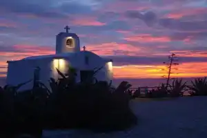 Sun-n-Waves Holidaymakers Guest house, Rafina