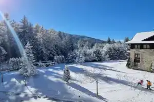 BH & Semiramida Ski Apartment, Borovets