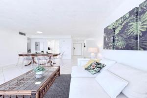 Le Cartier Sunny Isles Ocean Paradise Guest house, Sunny Isles Beach