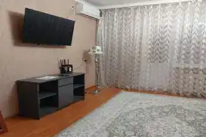 3-h komnatnaya po ul. Esenova 19A Apartments, Qyzylorda