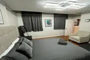 Downtown 1 Bed + Workstation @ Maiden Lane Apartments, Albany