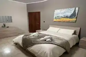 Casa di Paola 2, Asti