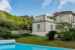 VILLA LIBERTY ALBISOLA 6&2, Emma Villas, Albisola Superiore