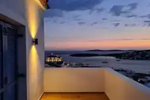 Andros Villa, Batsi