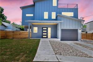 Easttacious - artsy, walkable 4BR 4BA Guest house, Austin