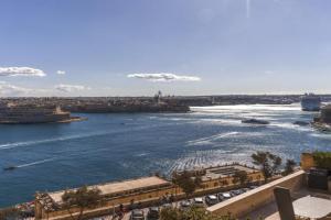 HARBOUR VIEW - Large 2BR Apartment, Birgu