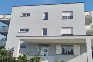 Apartmani Tri Palme, Bar