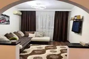 Uyutnaya trehkomnatnaya kv Kurmangazy 5 Apartments, Atyrau