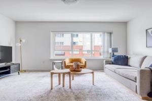 Downtown 2BR w WD Storage nr Shops SEA-318 Apartments, Bellevue