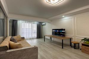 2-bedroom apartment on city center near Sheraton Hotel, Bishkek