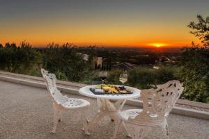 LIAPIS ESTATE Rostrevor Guest house, Adelaide
