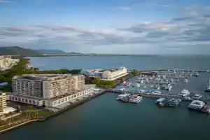 Belle Escapes - 405 Harbour Lights Apartments, Cairns