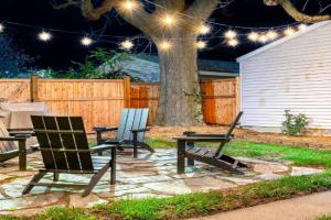 Chic Home with Patio Less Than 2 Mi to Downtown Guest house, Indianapolis