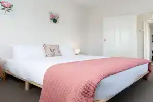 Charming Inner City Stay with parking & wifi, Launceston