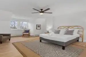 Cozy 2.5BR near Zoo - Hospitals - UC - Free Parking Apartments, Cincinnati