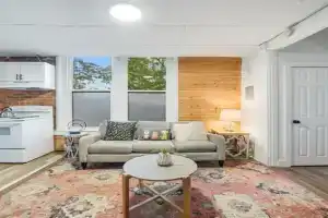 Cozy Studio with Parking - Near UC, Zoo, Downtown, Cincinnati
