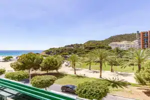 Beautiful flat in the building Balcon del Mar, on the first line of La Cala beach, pool and garage Apartments, Cala de Finestrat