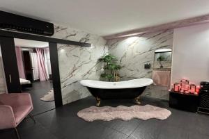 Habitación LUXURY LOVE Apartments, Sant Carles de la Rapita