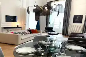 Appartement Charles Le Brun, Face au Château de, avec parking privé Apartments, Versailles