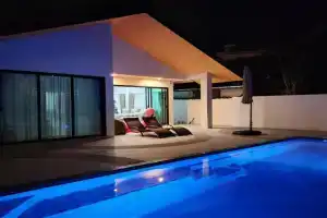 PoolVilla 234, Patong