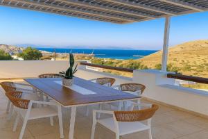 SunShine House, Syros Island