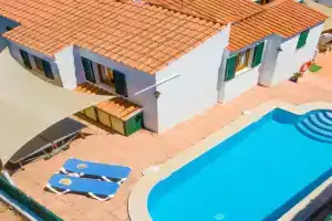 Oliver Villa con piscina y aire acondicionado!, Cala'n Bosch