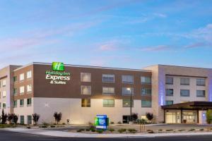 Holiday Inn Express & Suites Airport by IHG, Fresno