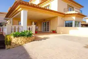 Carrer Pagell Villa, Albir