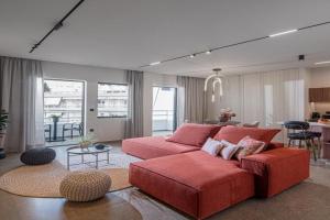 The Pink Penthouse, Heraklio Town