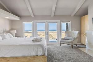 Beach Break by AvantStay Oceanfront View Patio Guest house, Newport Beach