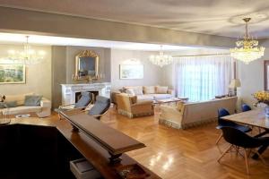 R House, Trikala