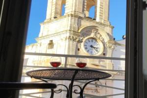 IL PLEBISCITO luxury in centro per davvero Apartments, Martina Franca