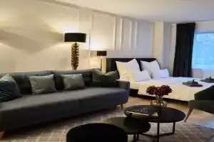 R B Apartment Business am Flughafen für 1-5 Personen - ideal für Geschäftsreisende und Familien - Küche - Waschtrockner - Smart TV - kostenloser Parkplatz, Norderstedt