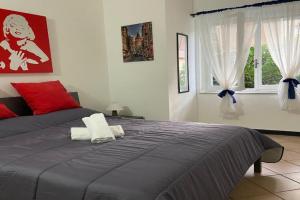 Right Bank House, Imperia