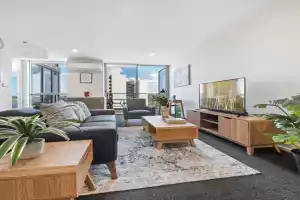 Glorious Central 1-Bed with Pool & Sauna Apartments, Canberra