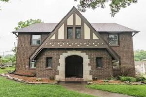 Entire Duplex 4br2ba Sleeps 8 Near Drake Uni Guest house, Des Moines