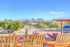 Charming Vacation Rental 2 Mi to Downtown Guest house, Tucson