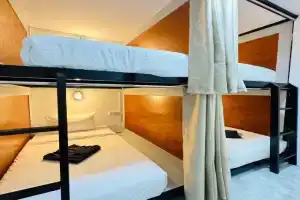 Journey Hostel, Haad Rin